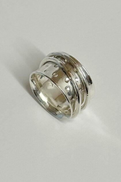 Spotted fidget spinner ring Ailsa